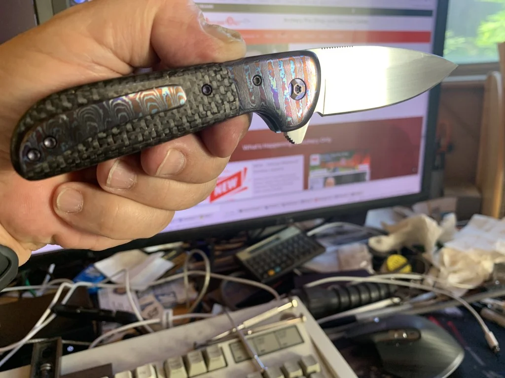 alankritzman-handcrafted-knife-right.webp