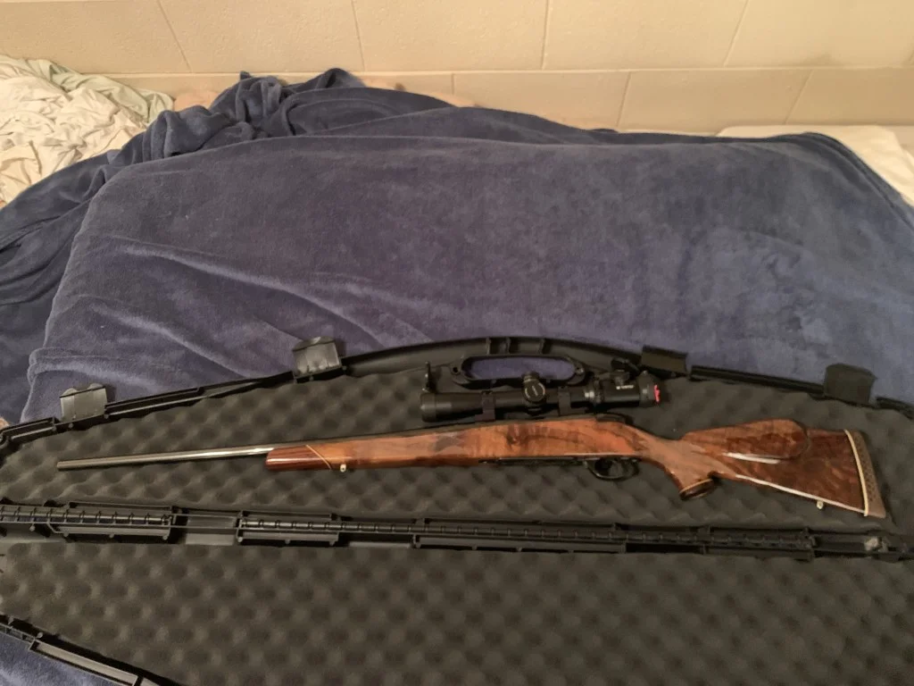 270-weatherby-magnum-left.webp