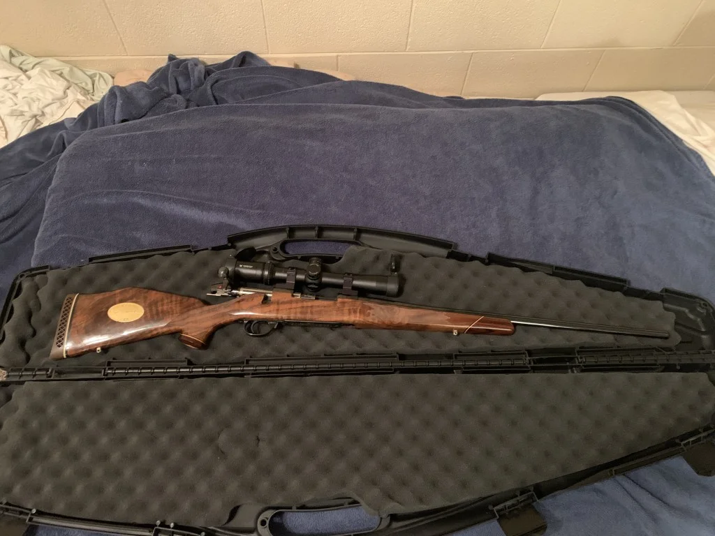 270-weatherby-magnum-right.webp