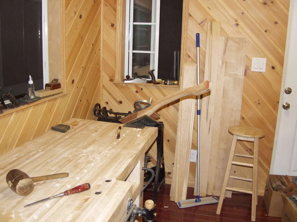 workbench_carving-handle.webp