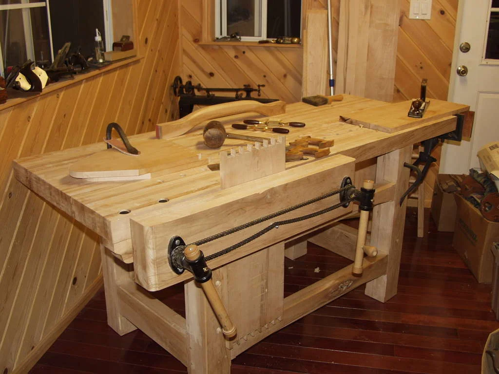 workbench_without-chain-cover.webp