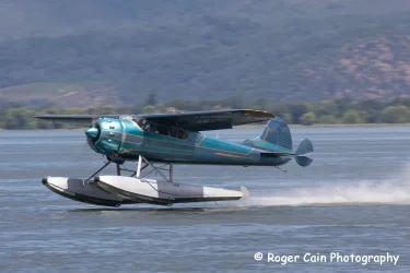 Cessna_195_7339_A6129.webp